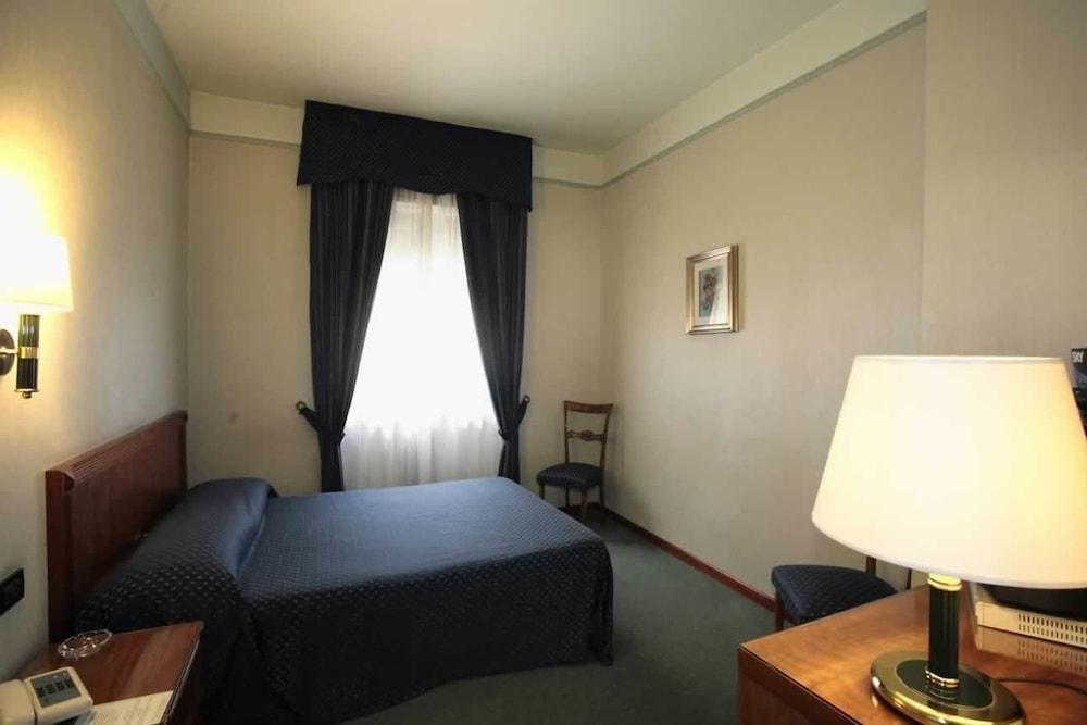 Hotel De Paris Terni Kültér fotó
