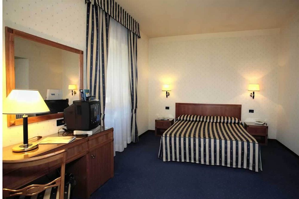 Hotel De Paris Terni Kültér fotó