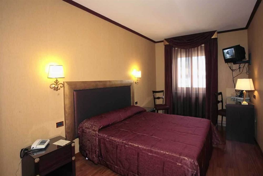 Hotel De Paris Terni Kültér fotó