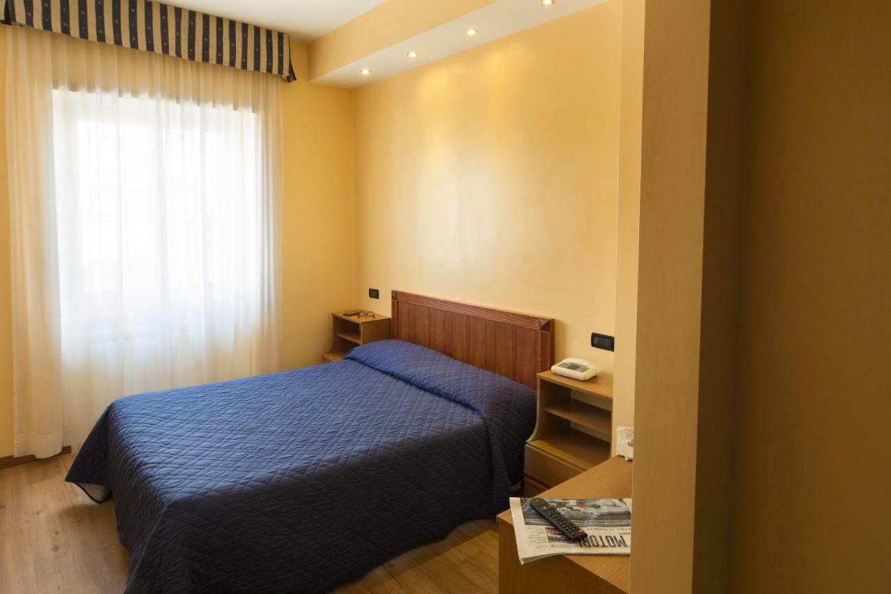 Hotel De Paris Terni Kültér fotó