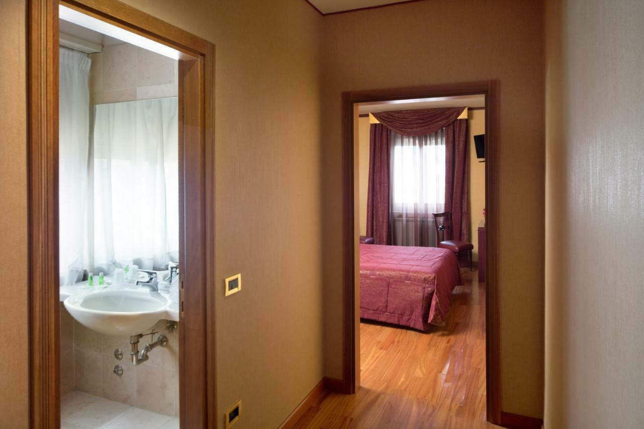 Hotel De Paris Terni Kültér fotó