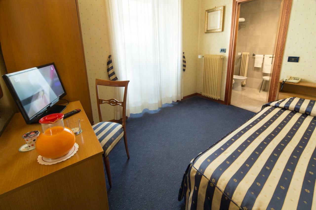 Hotel De Paris Terni Kültér fotó